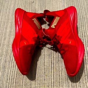 PUMA High-Risk Red/Gold Contempt Demi Size 8